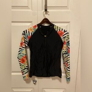 Long sleeve swim top